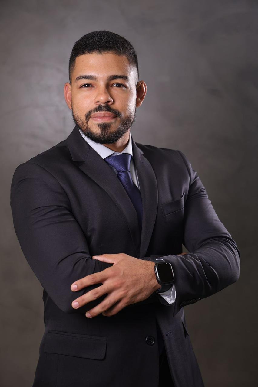 Perito Adalberto Vitor